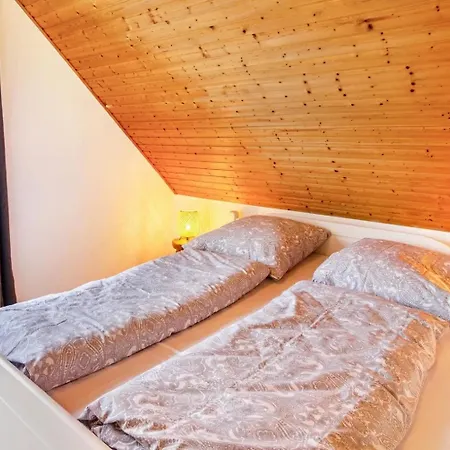 Huebsche Ferienwohnung In Nessmersiel, Mit Balkon, Wlan, Haustiere Gestattet. Несмерзиль