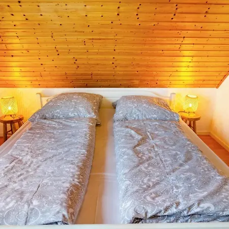Huebsche Ferienwohnung In Nessmersiel, Mit Balkon, Wlan, Haustiere Gestattet. Несмерзиль